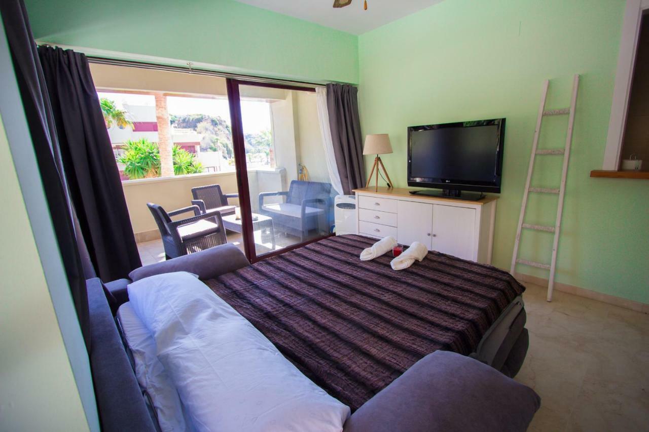 Burriana Beach Apartment Nerja Dış mekan fotoğraf
